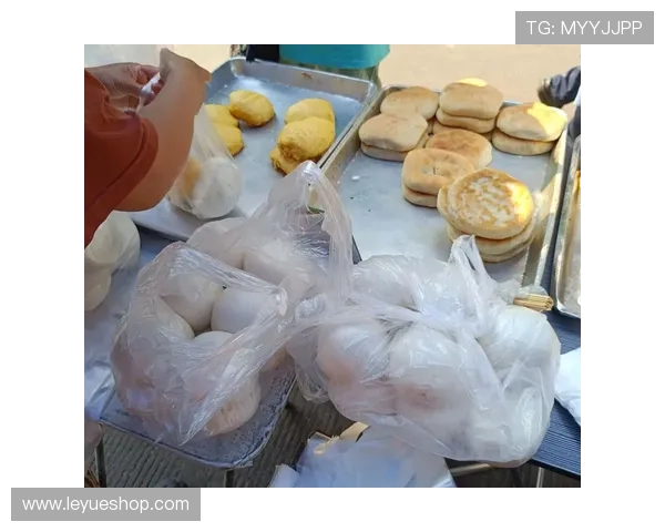 吕小军训练场上雷厉风行，下班后居然爱逛菜市场买便宜货？