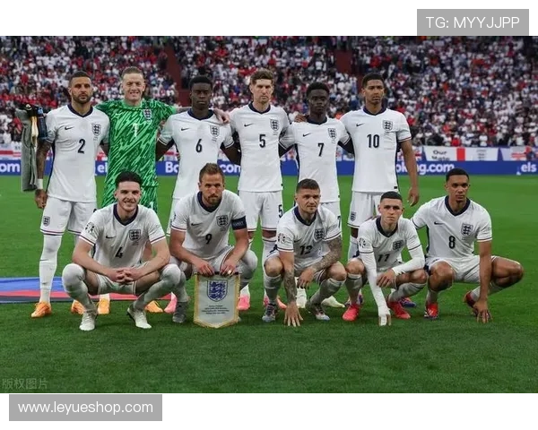 萨卡 vs 福登：英格兰主力右边锋之争如何体现