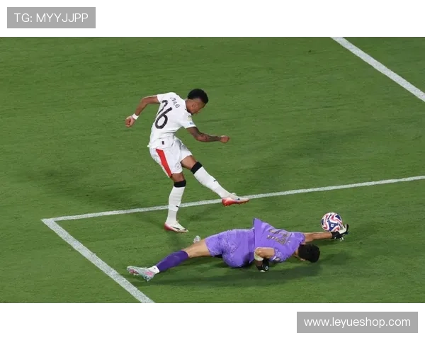 人墙规则解析：裁判如何判定干扰守门员和犯规行为